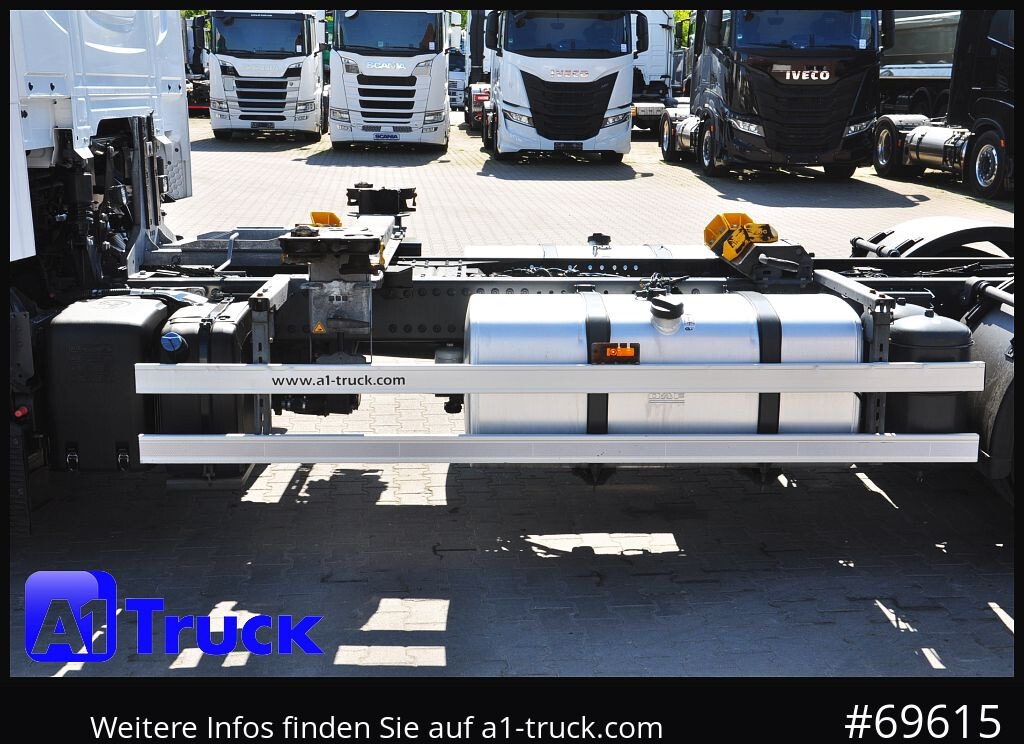 DAF XF530 FAN Multi 2x AHK Lenkachse, - Транспортер на контејнер/ Камион со променливо тело: слика 2 DAF XF530 FAN Multi 2x AHK Lenkachse, - Транспортер на контејнер/ Камион со променливо тело: слика 2