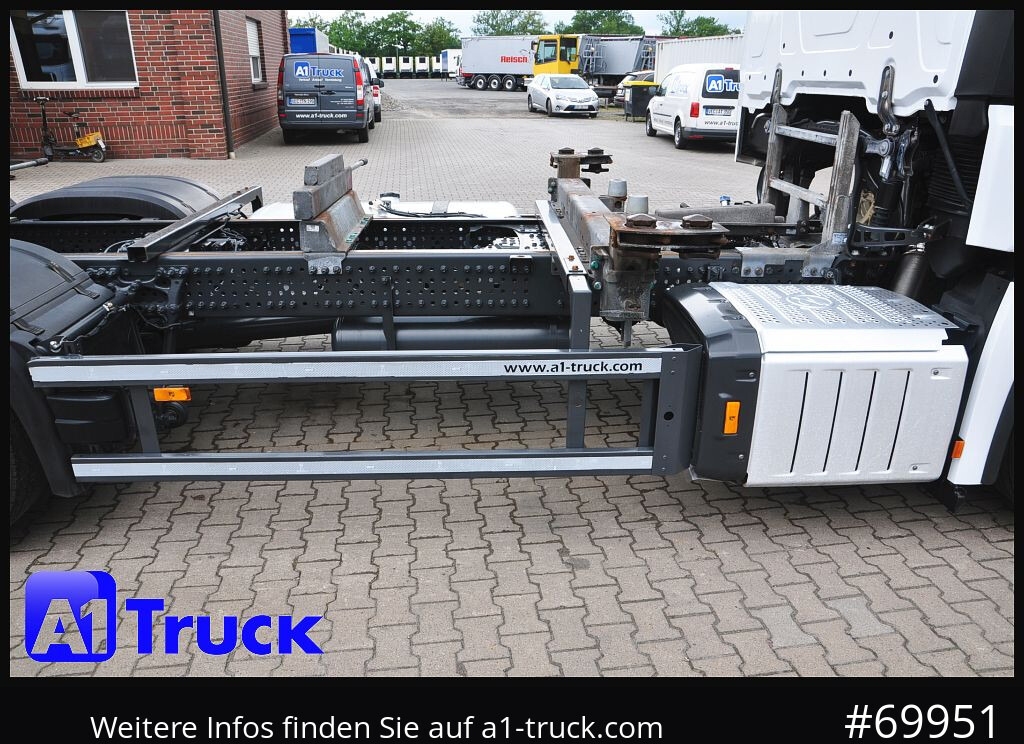 MERCEDES-BENZ 2545, Multi BDF, Wechsler, 7.45-7.82, MIDI, LIftachse - Транспортер на контејнер/ Камион со променливо тело: слика 2 MERCEDES-BENZ 2545, Multi BDF, Wechsler, 7.45-7.82, MIDI, LIftachse - Транспортер на контејнер/ Камион со променливо тело: слика 2