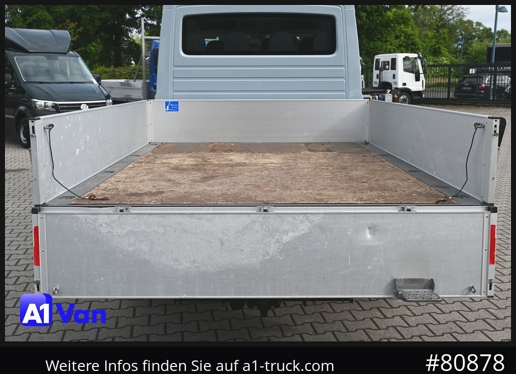 VOLKSWAGEN Crafter 35 Pritsche Doka, AHK, 7-Sitzer, Heckantrieb - Комбе со отворен сандак, Комби со двојна кабина: слика 2 VOLKSWAGEN Crafter 35 Pritsche Doka, AHK, 7-Sitzer, Heckantrieb - Комбе со отворен сандак, Комби со двојна кабина: слика 2