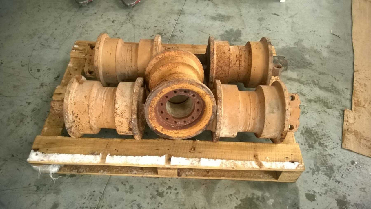 Caterpillar 235 245 983 4 Rulli. CR2833 - Шинска ролна за Градежна машина: слика 1 Caterpillar 235 245 983 4 Rulli. CR2833 - Шинска ролна за Градежна машина: слика 1