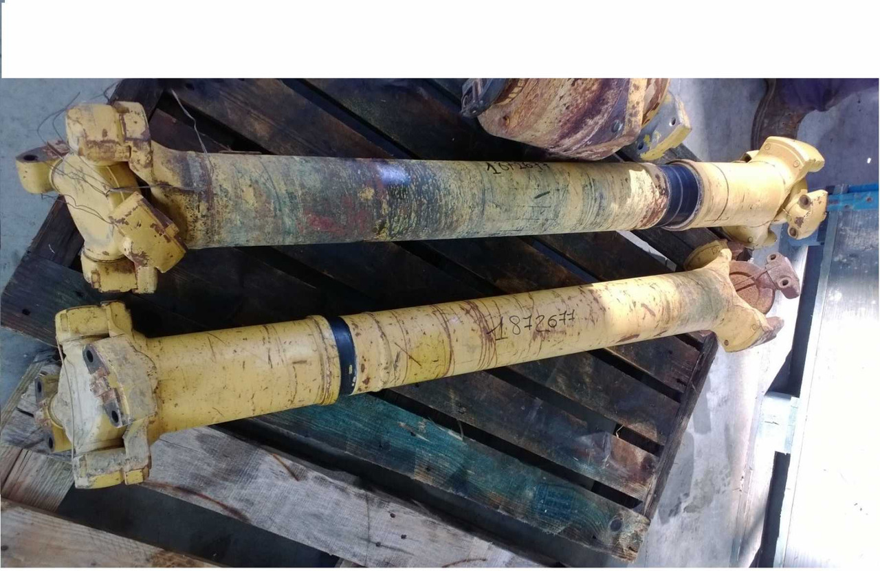 Caterpillar 735 ALBERO TRASMISSIONE - Погонско вратило за Градежна машина: слика 1 Caterpillar 735 ALBERO TRASMISSIONE - Погонско вратило за Градежна машина: слика 1