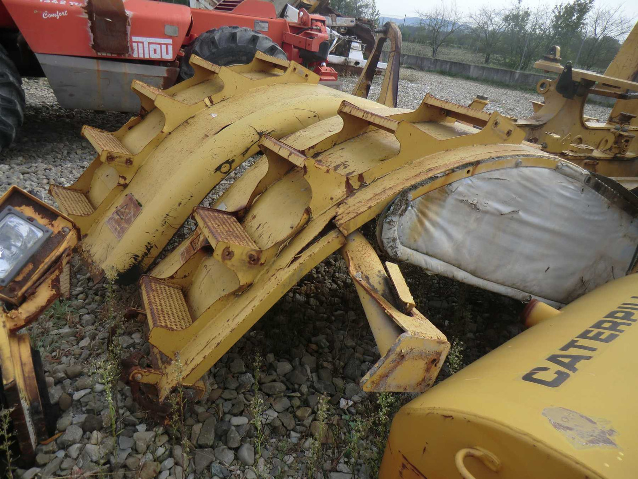 Caterpillar 735 Parafango anteriore destro e sinistro. - Блатобран за Градежна машина: слика 5 Caterpillar 735 Parafango anteriore destro e sinistro. - Блатобран за Градежна машина: слика 5