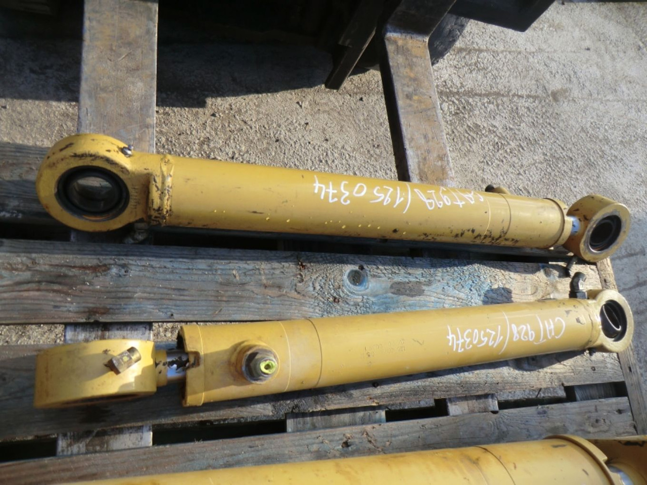 Caterpillar 928G CILINDRI DI STERZO - Хидрауличен цилиндар за Градежна машина: слика 3 Caterpillar 928G CILINDRI DI STERZO - Хидрауличен цилиндар за Градежна машина: слика 3