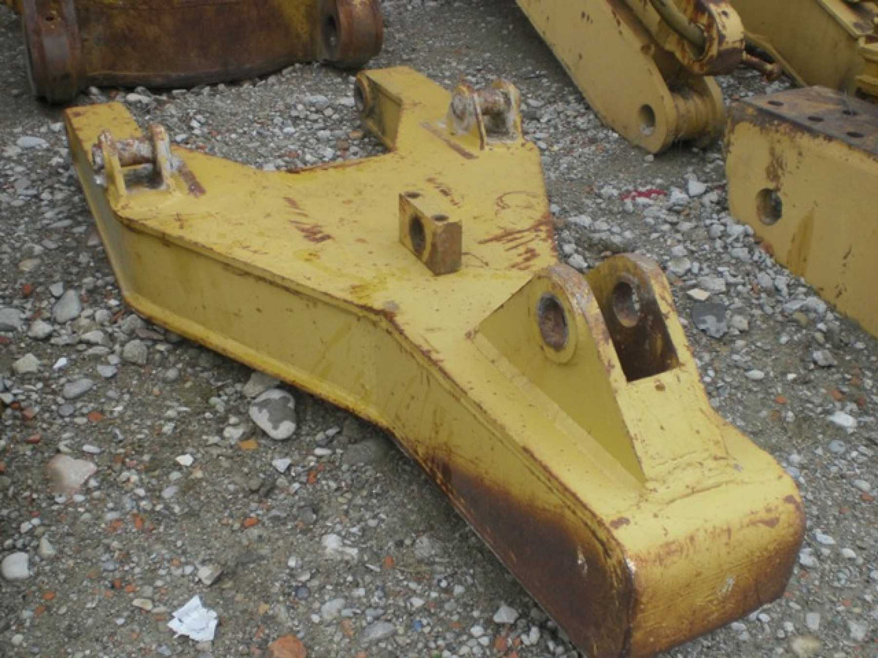 Caterpillar D5 - D6 SUPPORTO KELLY PER RIPPER - Нож за парање за Градежна машина: слика 1 Caterpillar D5 - D6 SUPPORTO KELLY PER RIPPER - Нож за парање за Градежна машина: слика 1