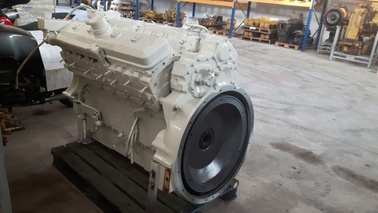 DETROIT DIESEL 12V71 MOTORE REVISIONATO (ENGINE NO. 71237406).COMPLETO DI N. 2 TURBO E VENTOLA. - Мотор за Градежна машина: слика 2 DETROIT DIESEL 12V71 MOTORE REVISIONATO (ENGINE NO. 71237406).COMPLETO DI N. 2 TURBO E VENTOLA. - Мотор за Градежна машина: слика 2