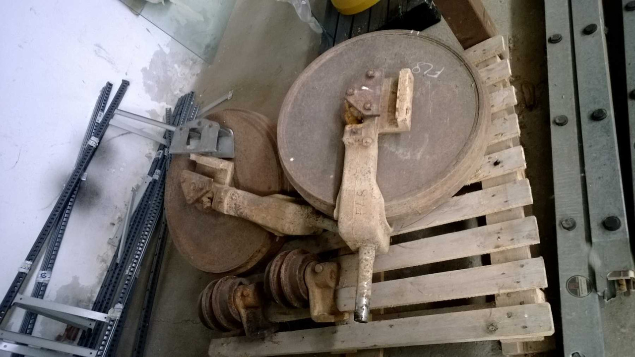 FIAT ALLIS FL8 2 RUOTE FOLLE - Делови за подвозје за Градежна машина: слика 1 FIAT ALLIS FL8 2 RUOTE FOLLE - Делови за подвозје за Градежна машина: слика 1