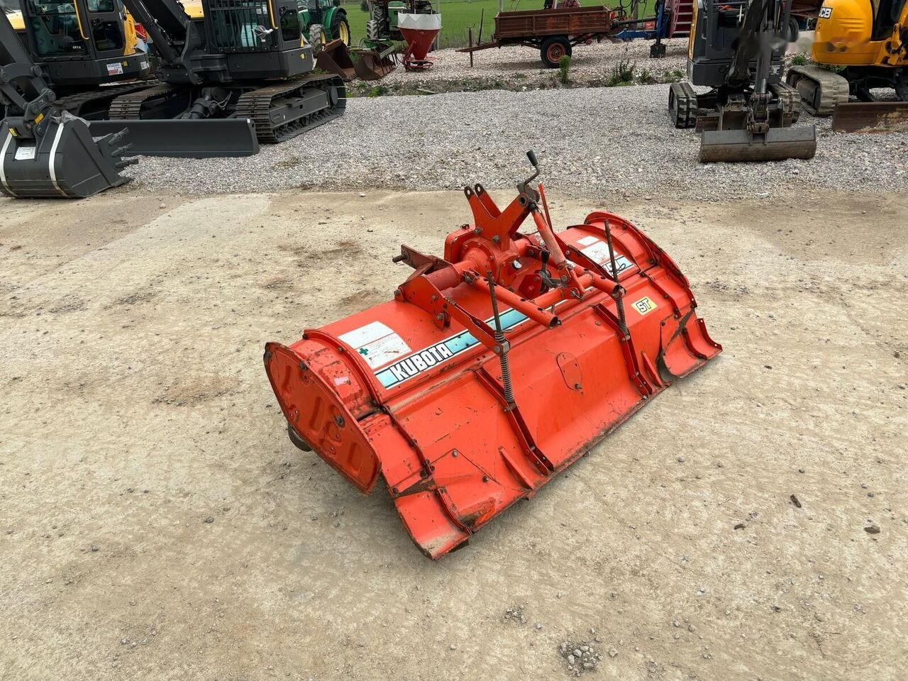 Kubota R 15 N - Тракторска фреза: слика 1 Kubota R 15 N - Тракторска фреза: слика 1