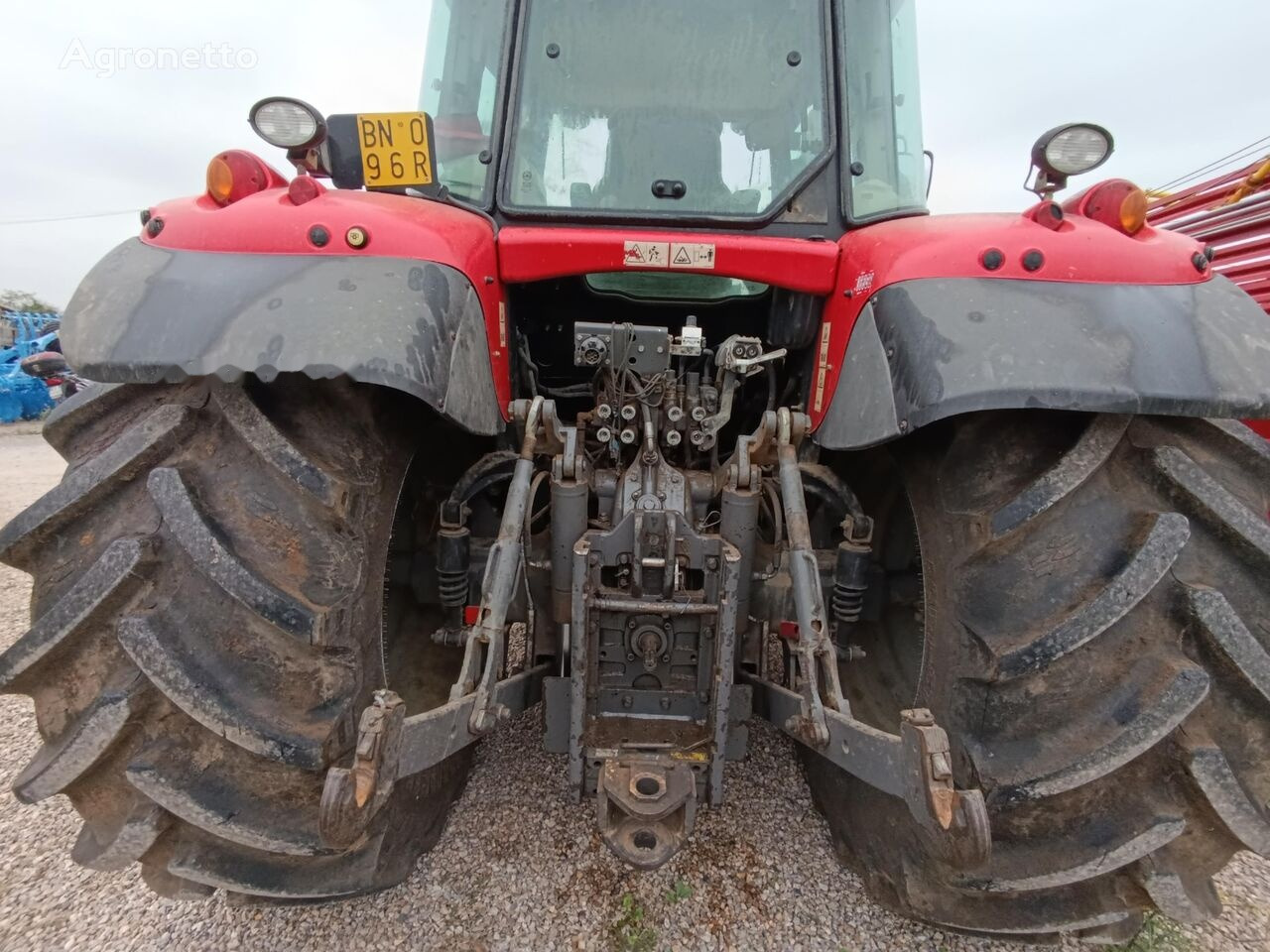 Трактор Massey Ferguson 7714 DYNA-4: слика 6