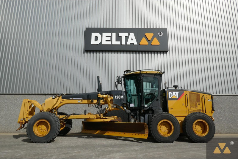 Caterpillar 120M - Порамнувач: слика 1 Caterpillar 120M - Порамнувач: слика 1