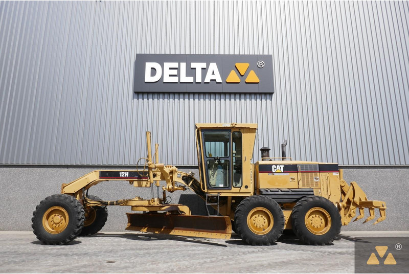 Caterpillar 12H - Порамнувач: слика 1 Caterpillar 12H - Порамнувач: слика 1