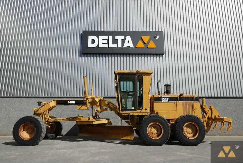 Caterpillar 140H - Порамнувач: слика 1 Caterpillar 140H - Порамнувач: слика 1