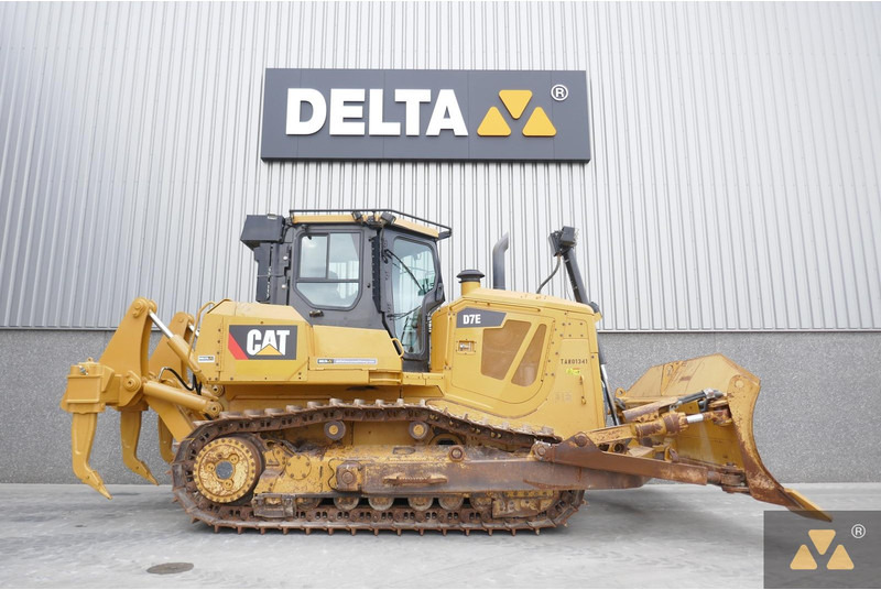 Caterpillar D7E - Булдожер: слика 2 Caterpillar D7E - Булдожер: слика 2