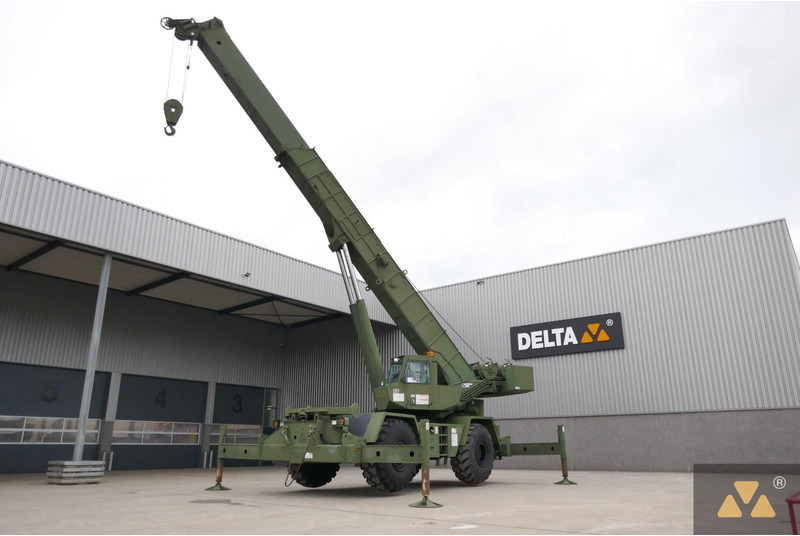 Grove RT875 Ex-army - Кран за нерамни терени: слика 3 Grove RT875 Ex-army - Кран за нерамни терени: слика 3