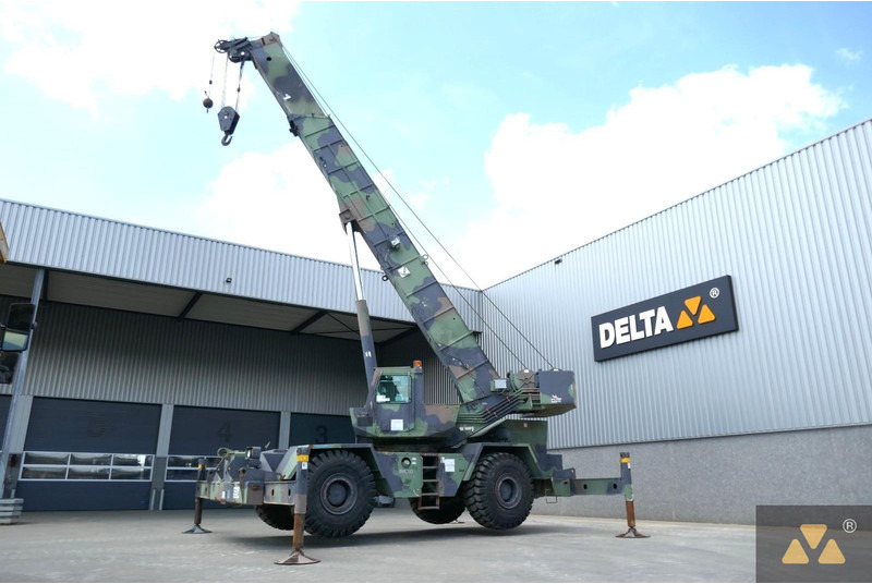 Grove RT875 Ex-army - Кран за нерамни терени: слика 3 Grove RT875 Ex-army - Кран за нерамни терени: слика 3