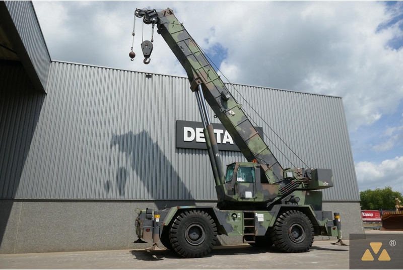 Grove RT875 Ex-army - Кран за нерамни терени: слика 4 Grove RT875 Ex-army - Кран за нерамни терени: слика 4