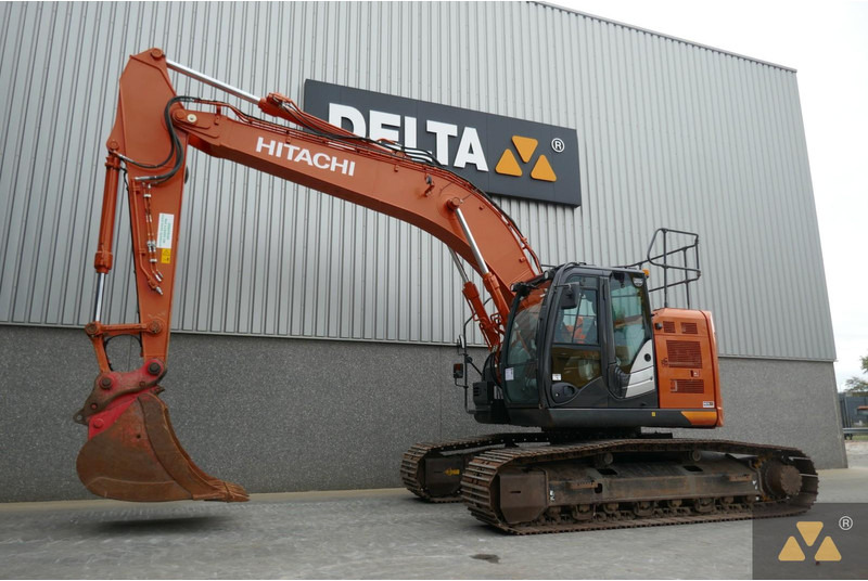 Hitachi ZX225USLC-6 - Багер гасеничар: слика 3 Hitachi ZX225USLC-6 - Багер гасеничар: слика 3