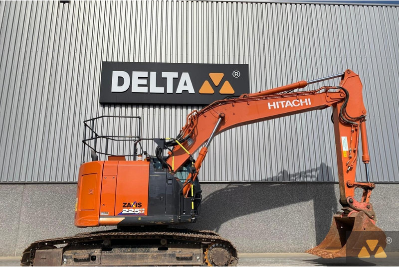 Hitachi ZX225USLC-6 - Багер гасеничар: слика 2 Hitachi ZX225USLC-6 - Багер гасеничар: слика 2