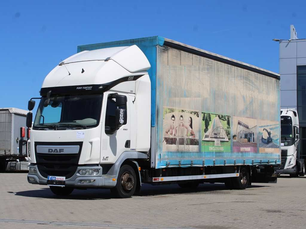 DAF EURO 6 - Камион со платформа: слика 1 DAF EURO 6 - Камион со платформа: слика 1