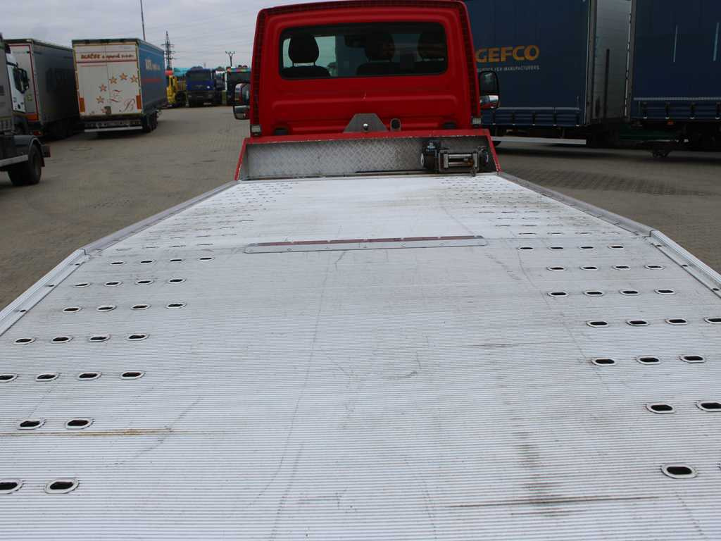 Камион за влечење Iveco 35S18, EURO 6, WINCH, DRIVES, TIRES 80%: слика 7