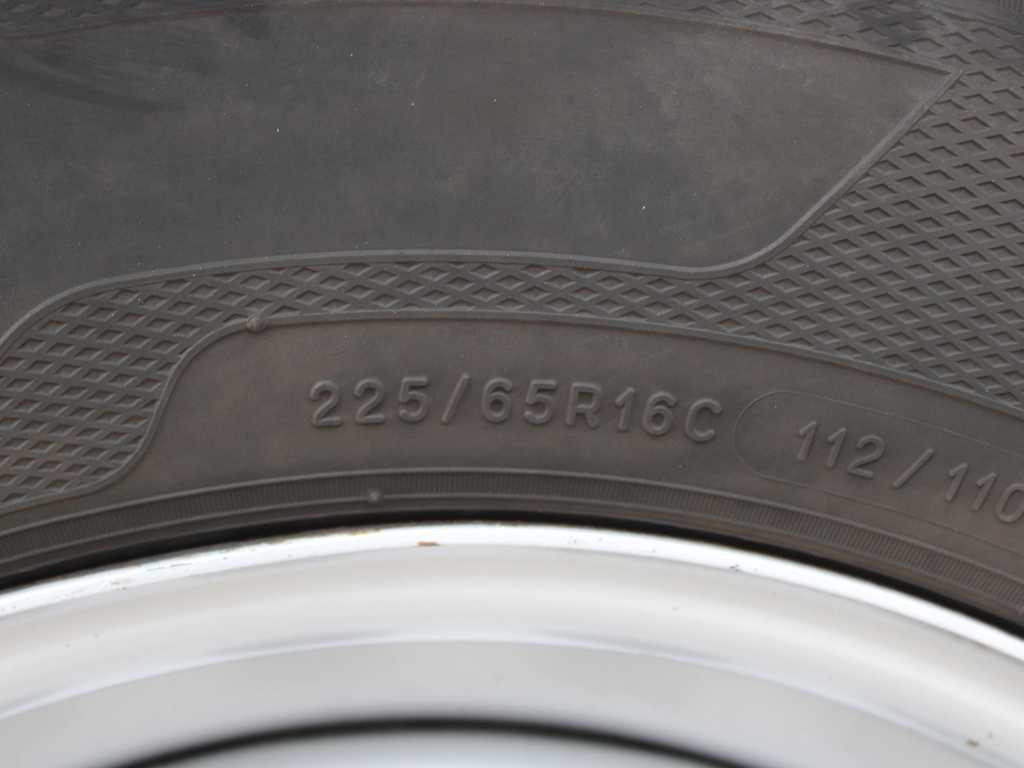 Камион за влечење Iveco 35S18, EURO 6, WINCH, DRIVES, TIRES 80%: слика 16