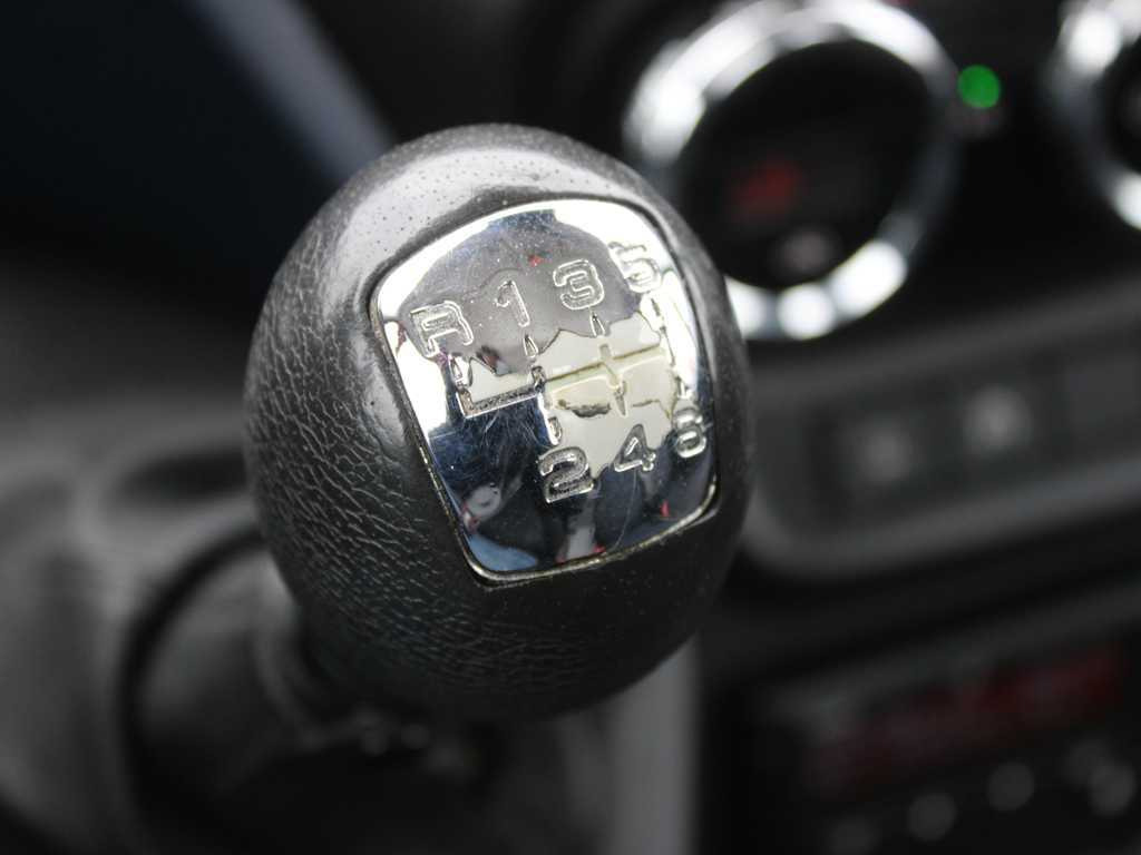 Камион за влечење Iveco 35S18, EURO 6, WINCH, DRIVES, TIRES 80%: слика 13