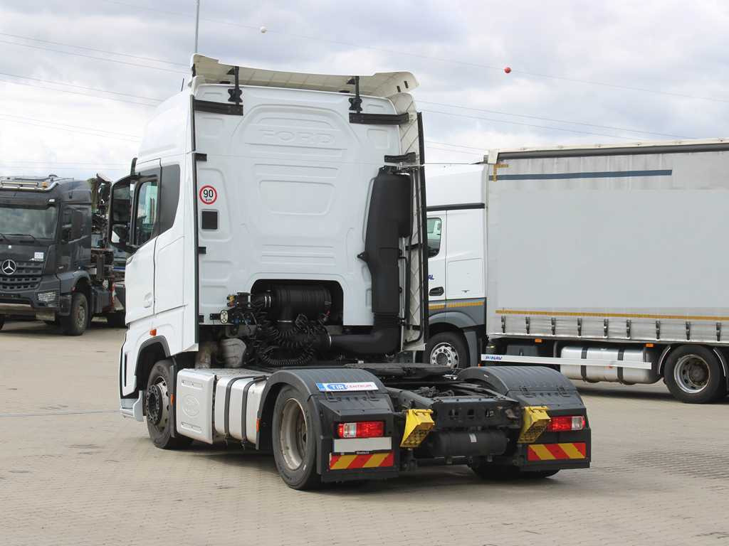 Ford F-MAX LL 12TX, EURO 6, LOWDECK, NAVIGATION, INDEPENDENT AIR CONDITIONING - Камион влекач: слика 5 Ford F-MAX LL 12TX, EURO 6, LOWDECK, NAVIGATION, INDEPENDENT AIR CONDITIONING - Камион влекач: слика 5