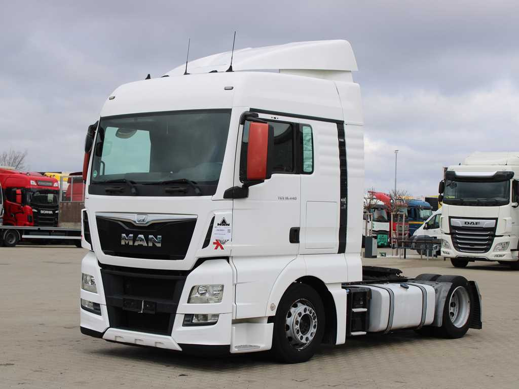 MAN TGX 18.440, LOW DECK, EURO 6 - Камион влекач: слика 1 MAN TGX 18.440, LOW DECK, EURO 6 - Камион влекач: слика 1
