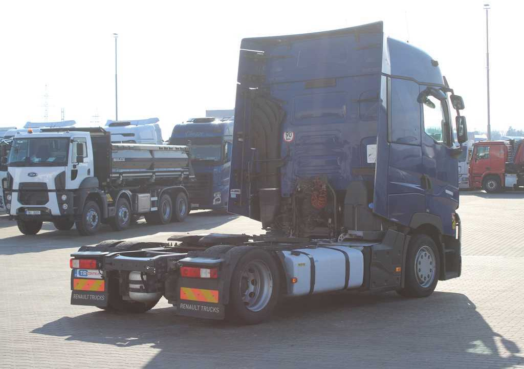 Renault T 520, EURO 6, LOWDECK, INDEPENDENT AIR CONDITIONING, TYRES 80% - Камион влекач: слика 4 Renault T 520, EURO 6, LOWDECK, INDEPENDENT AIR CONDITIONING, TYRES 80% - Камион влекач: слика 4