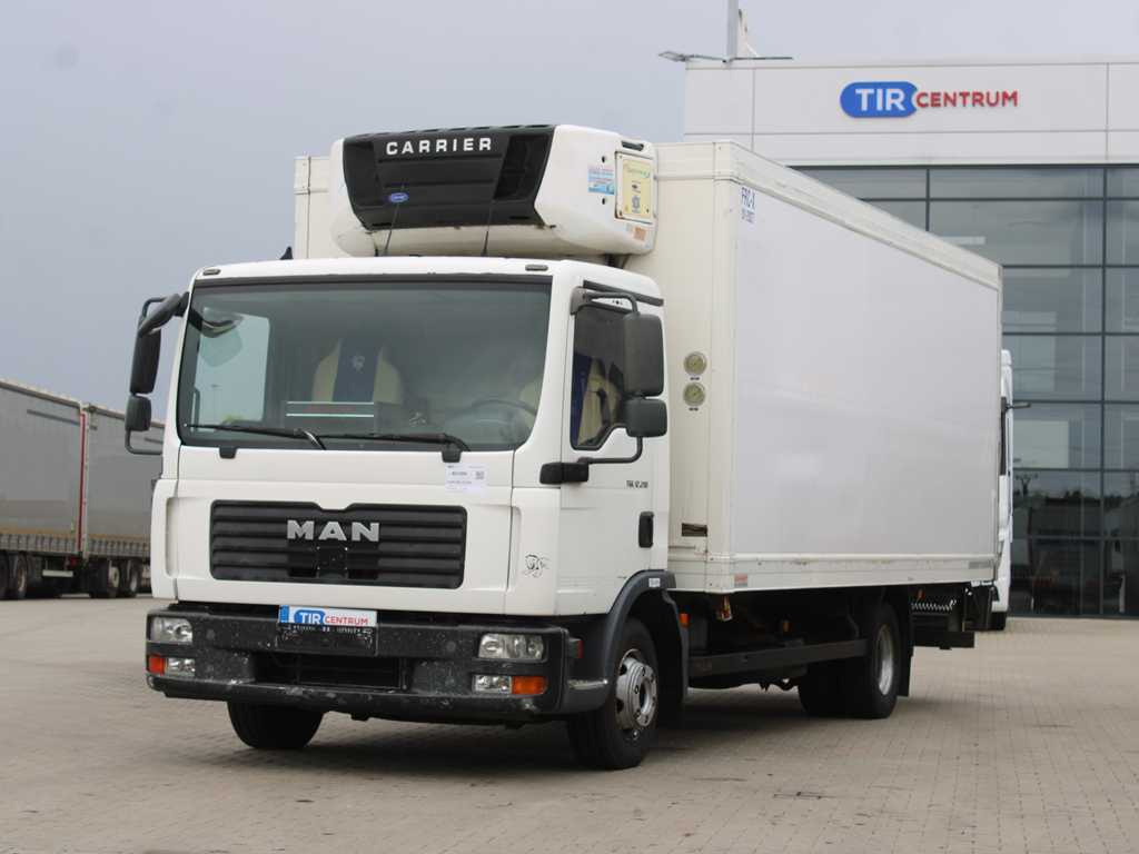 MAN TGL 12.210, EURO 4, HYDRAULIC FRONT, CARRIER SUPRA 850 Mt, 2X EVAPORATOR - Камион ладилник: слика 1 MAN TGL 12.210, EURO 4, HYDRAULIC FRONT, CARRIER SUPRA 850 Mt, 2X EVAPORATOR - Камион ладилник: слика 1