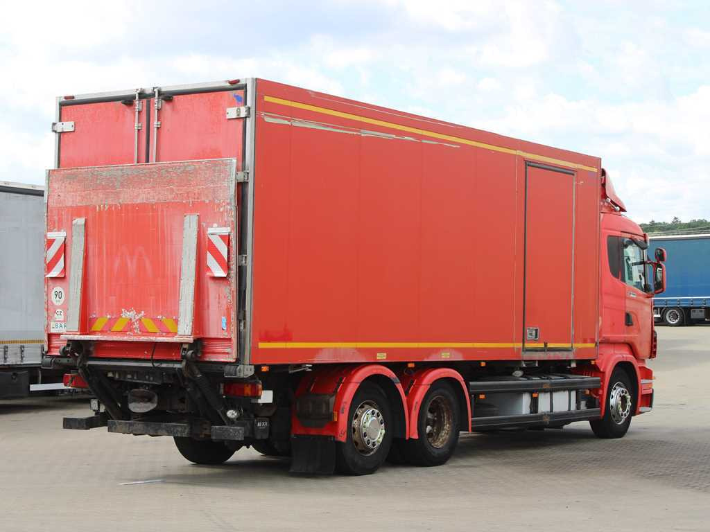 Scania R 380, HYDRAULIC FRONT, DOUBLE CHAMBER, CARRIER SUPRA 850 mt - Камион ладилник: слика 4 Scania R 380, HYDRAULIC FRONT, DOUBLE CHAMBER, CARRIER SUPRA 850 mt - Камион ладилник: слика 4