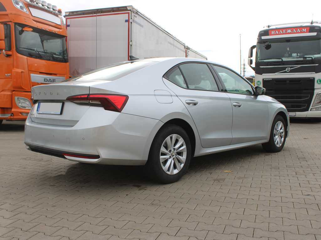 Skoda 2,0TDI 85KW SELECTION - Автомобил: слика 4 Skoda 2,0TDI 85KW SELECTION - Автомобил: слика 4