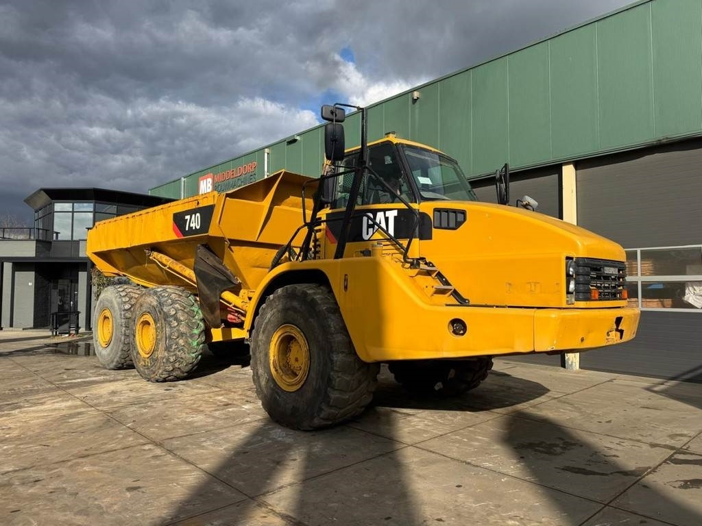 CAT 740 - Мини истоварувач: слика 4 CAT 740 - Мини истоварувач: слика 4