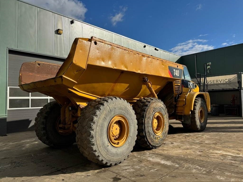 CAT 740 - Мини истоварувач: слика 3 CAT 740 - Мини истоварувач: слика 3