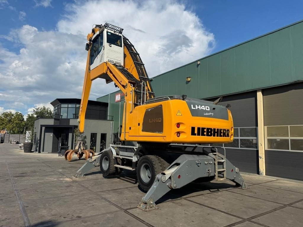 Liebherr LH 40 M  - Справувач со отпад/ Индустрија: слика 3 Liebherr LH 40 M  - Справувач со отпад/ Индустрија: слика 3