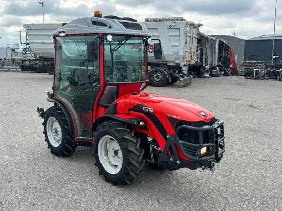 Antonio Carraro SRX 5800 TORA REDCAB, YANMAR; RADIO; KLIMA; RevGuide - Мини трактор: слика 3 Antonio Carraro SRX 5800 TORA REDCAB, YANMAR; RADIO; KLIMA; RevGuide - Мини трактор: слика 3