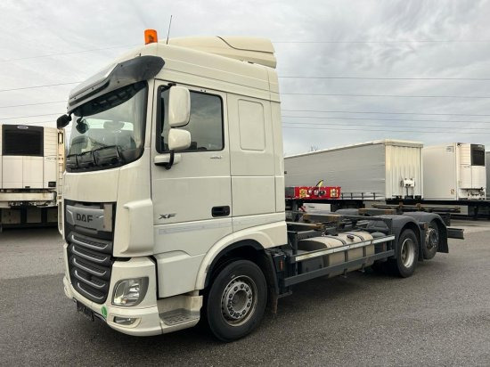 DAF XF 480 FAR BDF Euro 6 Liftachse, Retarder - Транспортер на контејнер/ Камион со променливо тело: слика 1 DAF XF 480 FAR BDF Euro 6 Liftachse, Retarder - Транспортер на контејнер/ Камион со променливо тело: слика 1