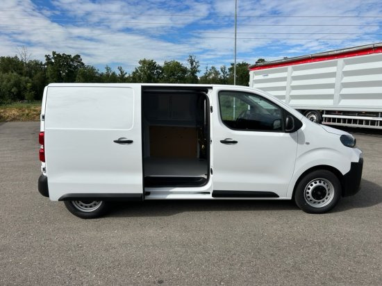 Fiat Scudo (L2) M BlueDHi 120 6-Gang inkl. NOVA - Товарно комбе: слика 4 Fiat Scudo (L2) M BlueDHi 120 6-Gang inkl. NOVA - Товарно комбе: слика 4