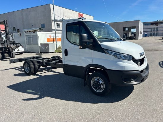 Iveco Daily 40 - 180 Fahrgestell, E6 Ohne Motor/Ohne Getriebe - Камион со кабинска шасија: слика 3 Iveco Daily 40 - 180 Fahrgestell, E6 Ohne Motor/Ohne Getriebe - Камион со кабинска шасија: слика 3