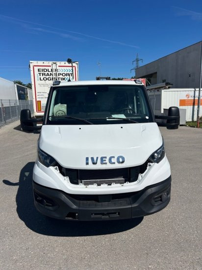 Iveco Daily 40 - 180 Fahrgestell, E6 Ohne Motor/Ohne Getriebe - Камион со кабинска шасија: слика 2 Iveco Daily 40 - 180 Fahrgestell, E6 Ohne Motor/Ohne Getriebe - Камион со кабинска шасија: слика 2
