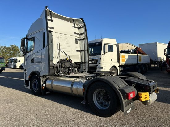 Iveco Stralis 460 Gas, 2 LNG-Tanks, Retarder, Leder - Камион влекач: слика 4 Iveco Stralis 460 Gas, 2 LNG-Tanks, Retarder, Leder - Камион влекач: слика 4