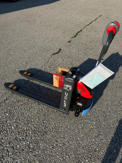 Linde Niederhubwagen MT15C - Вилушкар за палети: слика 1 Linde Niederhubwagen MT15C - Вилушкар за палети: слика 1