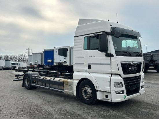 MAN TGX 18.460 XLX, 4x2, Euro 6, Standklima - Транспортер на контејнер/ Камион со променливо тело: слика 3 MAN TGX 18.460 XLX, 4x2, Euro 6, Standklima - Транспортер на контејнер/ Камион со променливо тело: слика 3