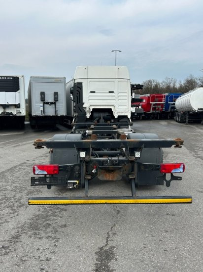 MAN TGX 18.460 XLX, 4x2, Euro 6, Standklima - Транспортер на контејнер/ Камион со променливо тело: слика 5 MAN TGX 18.460 XLX, 4x2, Euro 6, Standklima - Транспортер на контејнер/ Камион со променливо тело: слика 5