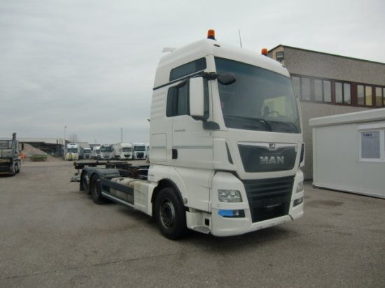 MAN TGX 26.460 XXL 6x2 Liftachse Euro 6 Unterfaltbühne - Транспортер на контејнер/ Камион со променливо тело: слика 3 MAN TGX 26.460 XXL 6x2 Liftachse Euro 6 Unterfaltbühne - Транспортер на контејнер/ Камион со променливо тело: слика 3
