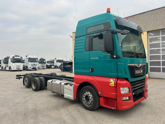 MAN TGX 26.500 XXL, 6x2, Jumbo, Liftachse, Intarder, Euro6, Full-Air - Камион со кабинска шасија: слика 3 MAN TGX 26.500 XXL, 6x2, Jumbo, Liftachse, Intarder, Euro6, Full-Air - Камион со кабинска шасија: слика 3