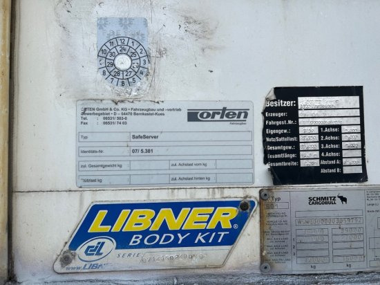 Schmitz SO1, Getränkeauflieger Orten Safe Server, Liftachse, Edscha-Verdeck - Полуприколка со церада: слика 3 Schmitz SO1, Getränkeauflieger Orten Safe Server, Liftachse, Edscha-Verdeck - Полуприколка со церада: слика 3