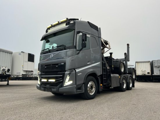 Volvo FH 16 650 6x4 Langholzzug + Doll M2K-9L Nachläufer mit Palfinger Epsilon S260C96, I-Shift, Retarder, - Камион за дрва, Камион со кран: слика 1 Volvo FH 16 650 6x4 Langholzzug + Doll M2K-9L Nachläufer mit Palfinger Epsilon S260C96, I-Shift, Retarder, - Камион за дрва, Камион со кран: слика 1