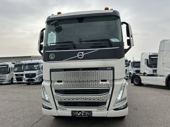 Volvo FH 500 6X2 Euro6, Retarder, Pritsche, Palfinger PK22002-EH - Камион со платформа, Камион со кран: слика 2 Volvo FH 500 6X2 Euro6, Retarder, Pritsche, Palfinger PK22002-EH - Камион со платформа, Камион со кран: слика 2