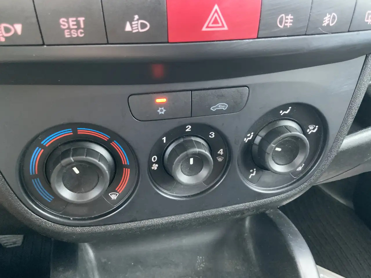 Fiat Doblo Cargo 1.6 MultiJet SX Maxi Airco Trekhaak 1300 kg - Мало комбе: слика 5 Fiat Doblo Cargo 1.6 MultiJet SX Maxi Airco Trekhaak 1300 kg - Мало комбе: слика 5