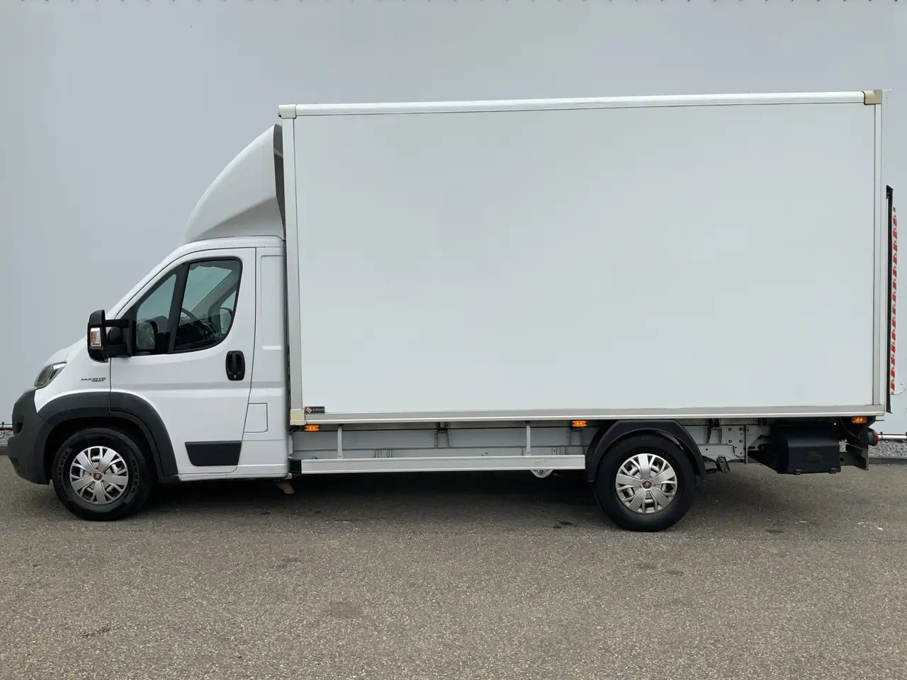 Fiat Ducato 35H 2.3 MultiJet L3H1 Meubelbak & Lift & Zijdeur A - Комбе фургон: слика 3 Fiat Ducato 35H 2.3 MultiJet L3H1 Meubelbak & Lift & Zijdeur A - Комбе фургон: слика 3